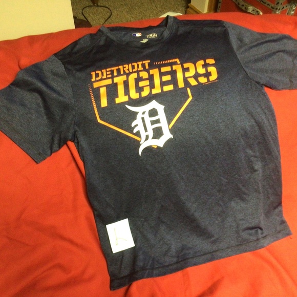 MLB DETROIT TIGERS tshirt - Picture 1 of 1